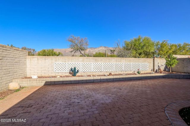 5932 N Placita Del Conde, Tucson, AZ 85718