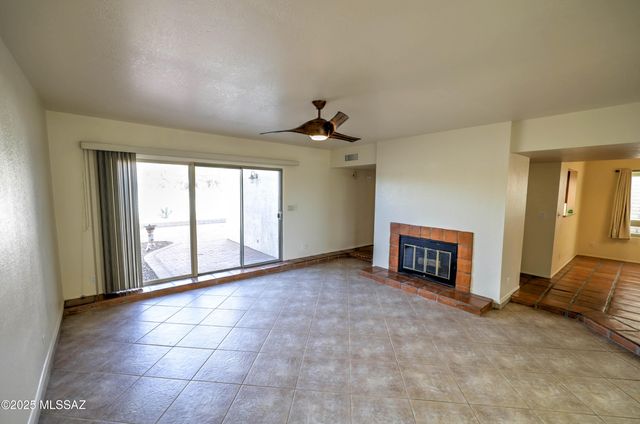 5932 N Placita Del Conde, Tucson, AZ 85718