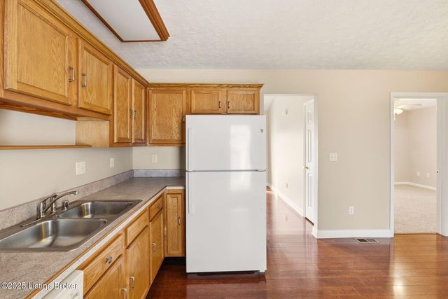 190 Haley Ave, Shepherdsville, KY 40165