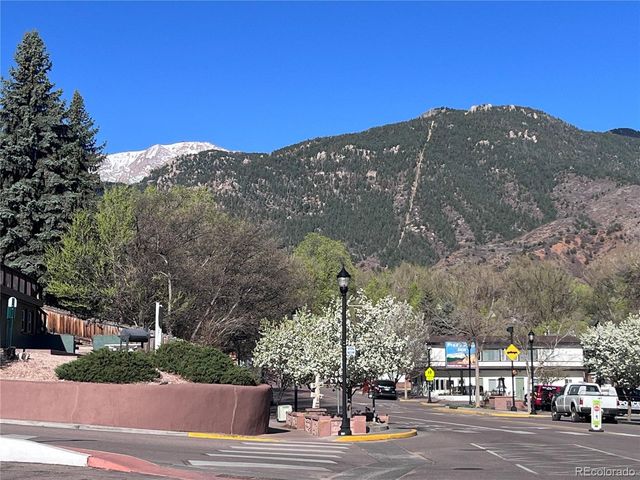129 Ruxton Ave, Manitou Springs, CO 80829