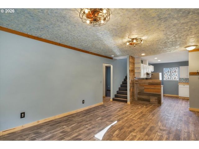 566 N BEAR CREEK Rd, Otis, OR 97368