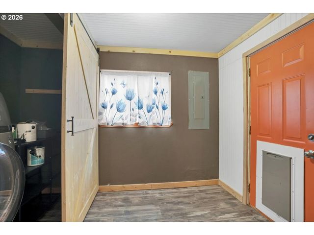 566 N BEAR CREEK Rd, Otis, OR 97368
