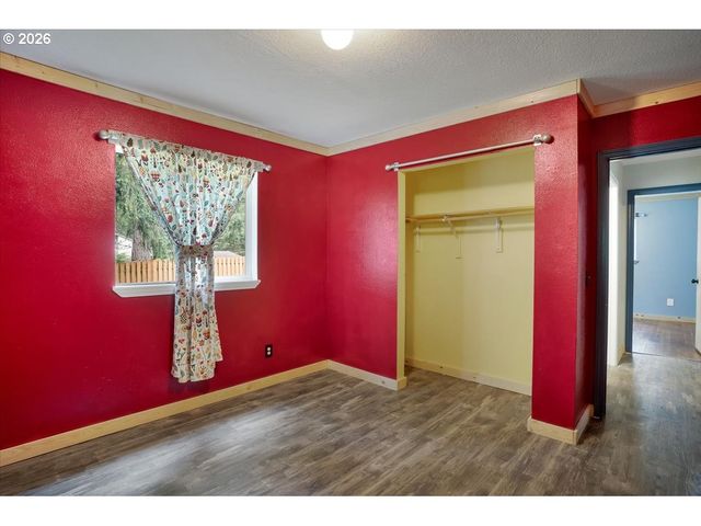 566 N BEAR CREEK Rd, Otis, OR 97368