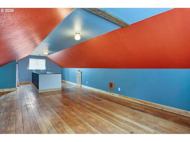566 N BEAR CREEK Rd, Otis, OR 97368