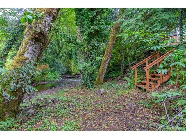 566 N BEAR CREEK Rd, Otis, OR 97368