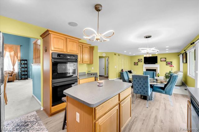 31102 Bancroft Drive, Novi, MI 48377