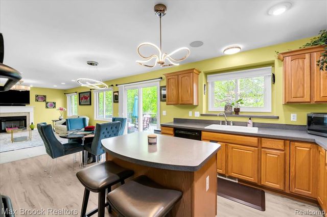 31102 Bancroft Drive, Novi, MI 48377