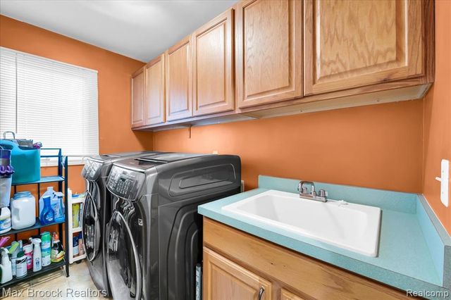 31102 Bancroft Drive, Novi, MI 48377