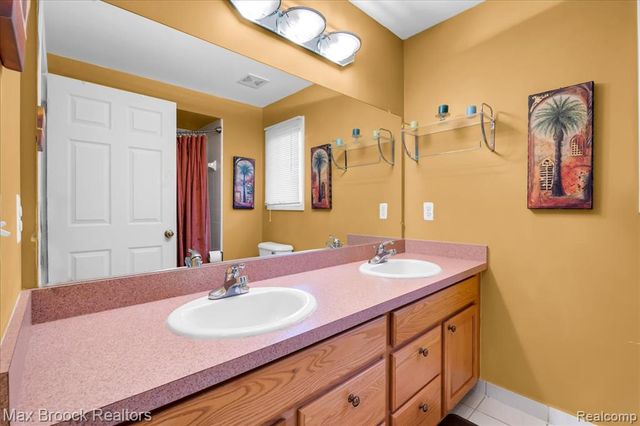 31102 Bancroft Drive, Novi, MI 48377