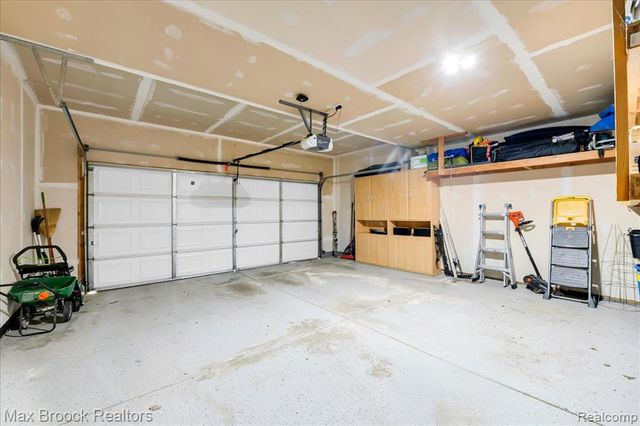 31102 Bancroft Drive, Novi, MI 48377