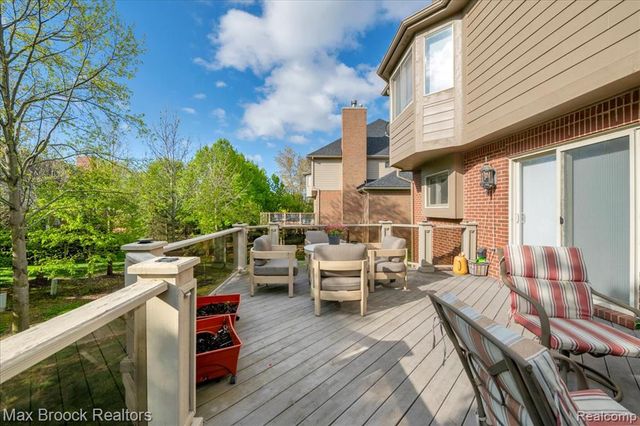31102 Bancroft Drive, Novi, MI 48377