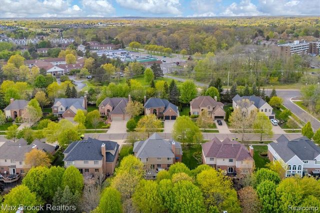 31102 Bancroft Drive, Novi, MI 48377