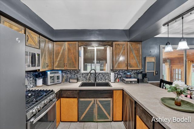 825 16 Mile Road Nw, Tyrone Twp, MI 49330