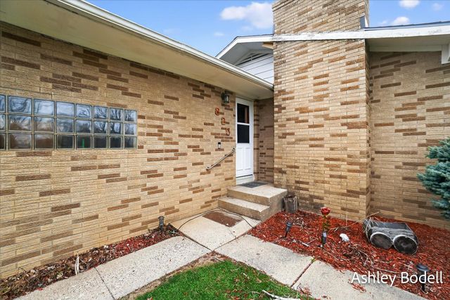 825 16 Mile Road Nw, Tyrone Twp, MI 49330