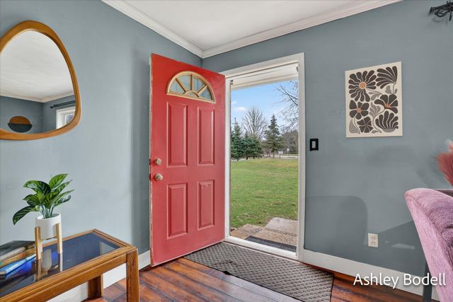 825 16 Mile Road Nw, Tyrone Twp, MI 49330