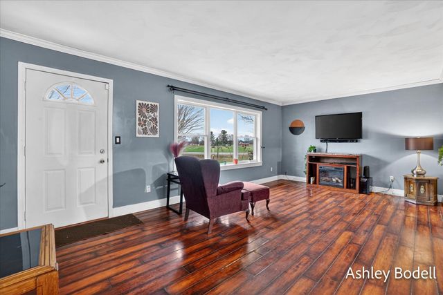 825 16 Mile Road Nw, Tyrone Twp, MI 49330