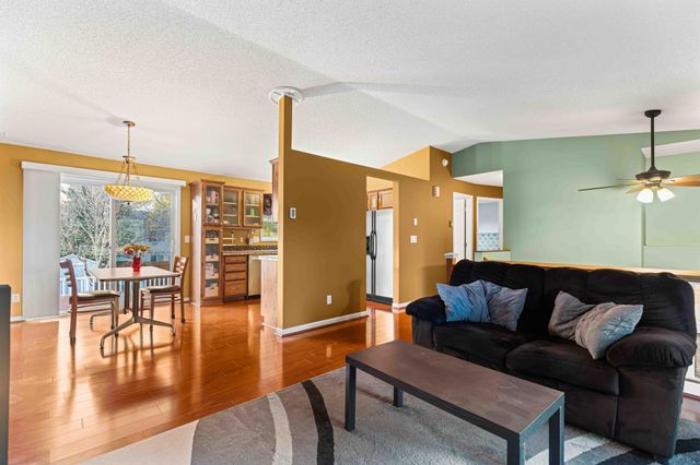 4836 9th Avenue S, Fargo, ND 58103