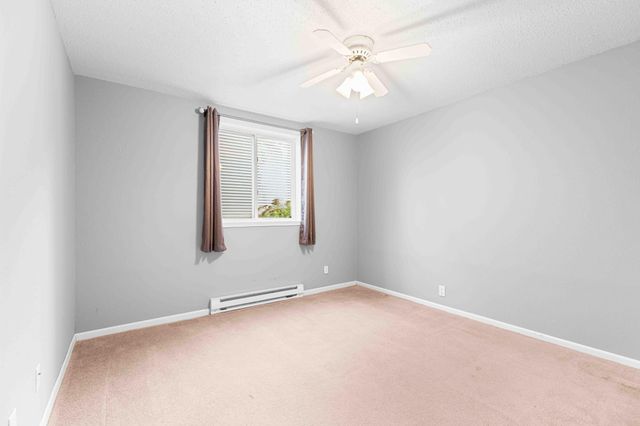 4836 9th Avenue S, Fargo, ND 58103