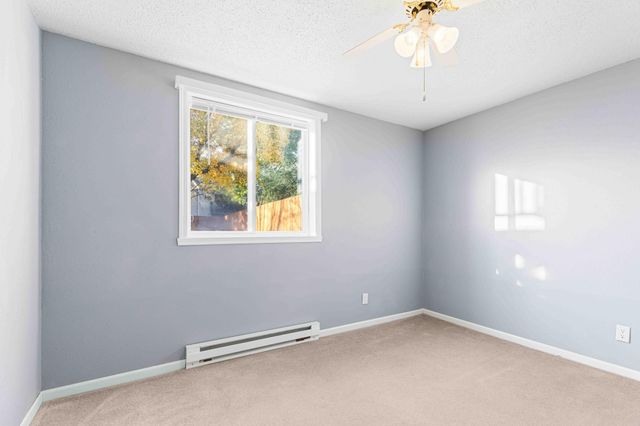 4836 9th Avenue S, Fargo, ND 58103