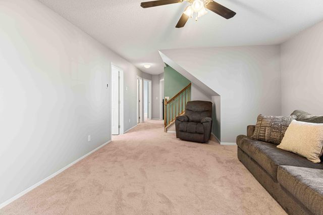 4836 9th Avenue S, Fargo, ND 58103