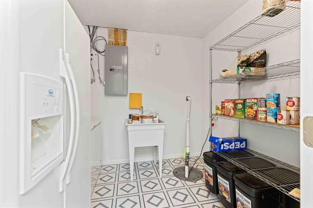 4836 9th Avenue S, Fargo, ND 58103