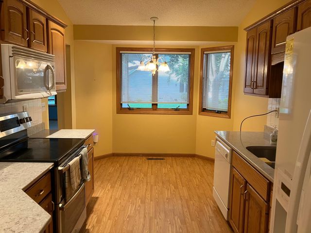 611 Cherrywood Court, Red Wing, MN 55066