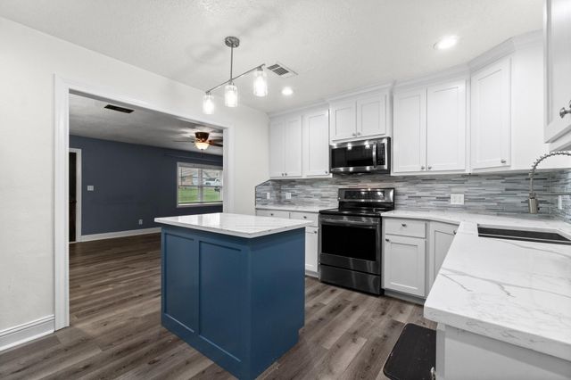 139 Florence Drive, Onalaska, TX 77360