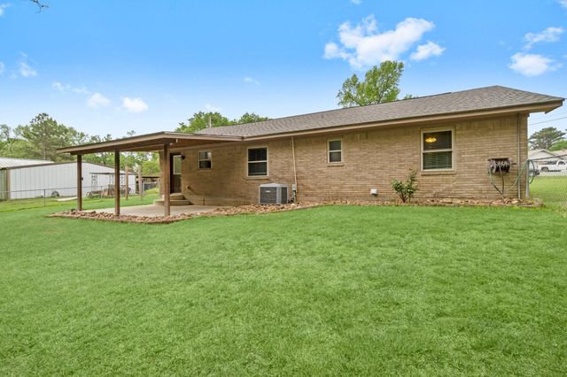 139 Florence Drive, Onalaska, TX 77360