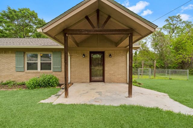 139 Florence Drive, Onalaska, TX 77360