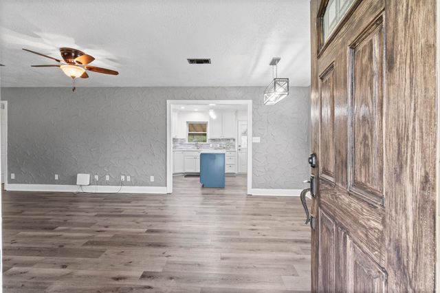 139 Florence Drive, Onalaska, TX 77360