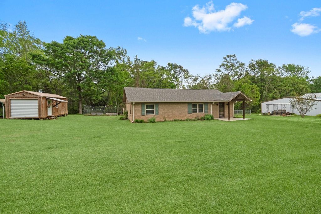 139 Florence Drive, Onalaska, TX 77360