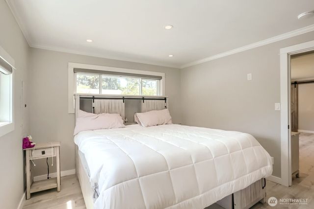 21801 51st Avenue W, Mountlake Terrace, WA 98043