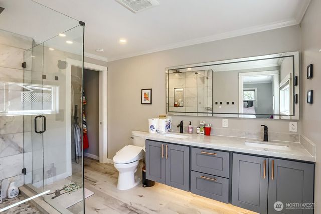 21801 51st Avenue W, Mountlake Terrace, WA 98043