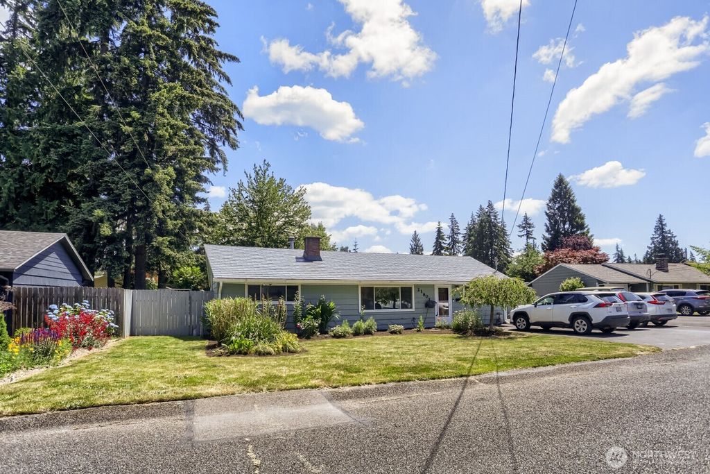 21801 51st Avenue W, Mountlake Terrace, WA 98043