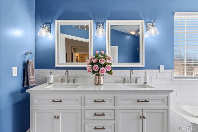 1904 Baybridge Road, St Charles, MO 63303