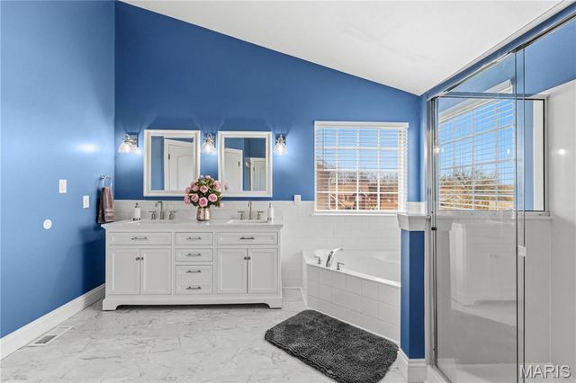 1904 Baybridge Road, St Charles, MO 63303