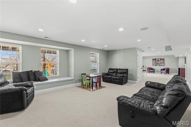 1904 Baybridge Road, St Charles, MO 63303