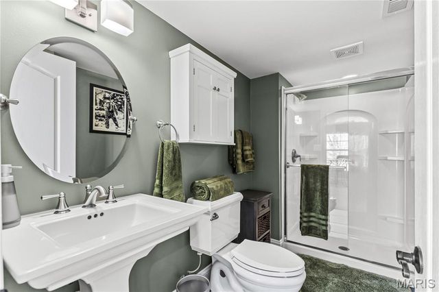 1904 Baybridge Road, St Charles, MO 63303