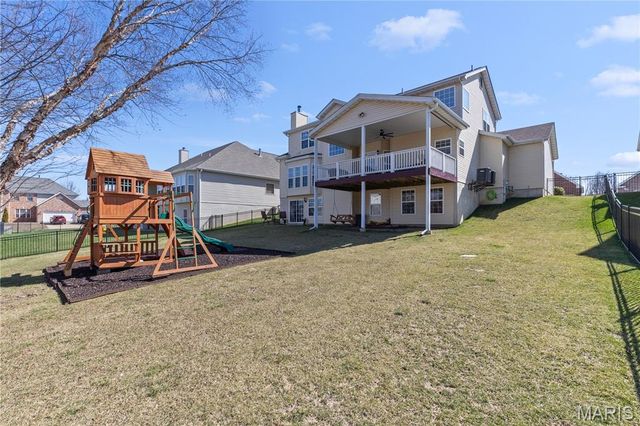 1904 Baybridge Road, St Charles, MO 63303