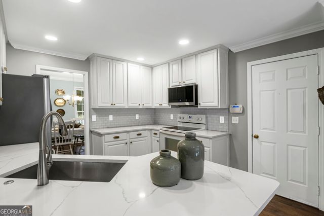 10 Cove Drive, Newnan, GA 30263