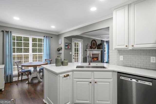 10 Cove Drive, Newnan, GA 30263