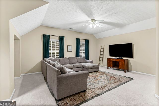 10 Cove Drive, Newnan, GA 30263