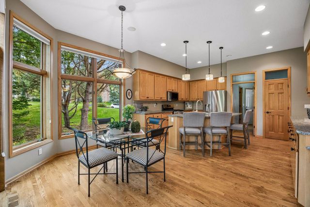 15316 Boulder Pointe Road, Eden Prairie, MN 55347