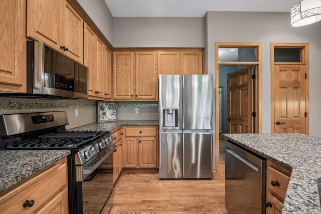 15316 Boulder Pointe Road, Eden Prairie, MN 55347