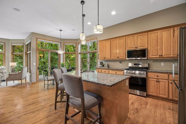 15316 Boulder Pointe Road, Eden Prairie, MN 55347