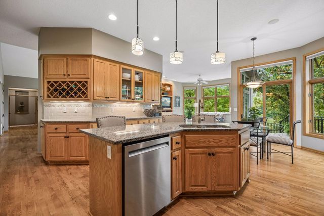 15316 Boulder Pointe Road, Eden Prairie, MN 55347