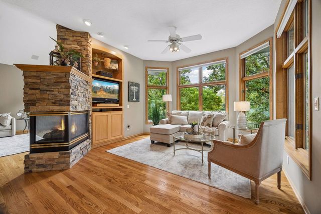 15316 Boulder Pointe Road, Eden Prairie, MN 55347