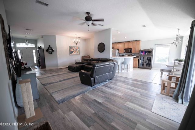 1795 HOLLOW GLEN Drive, Middleburg, FL 32068