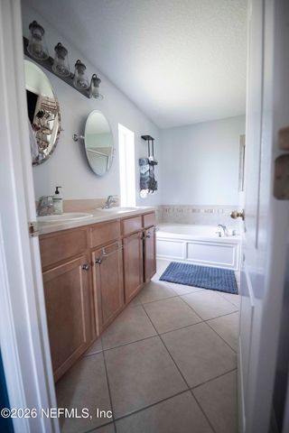 1795 HOLLOW GLEN Drive, Middleburg, FL 32068