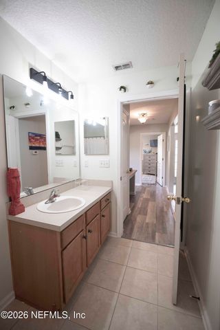 1795 HOLLOW GLEN Drive, Middleburg, FL 32068